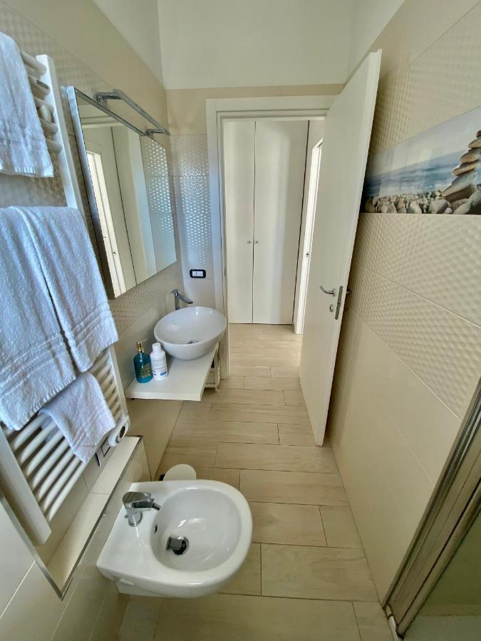 Appartamento Al Mare Con Giardino, Spiaggia E Piscina アルバ・アドリアティカ エクステリア 写真